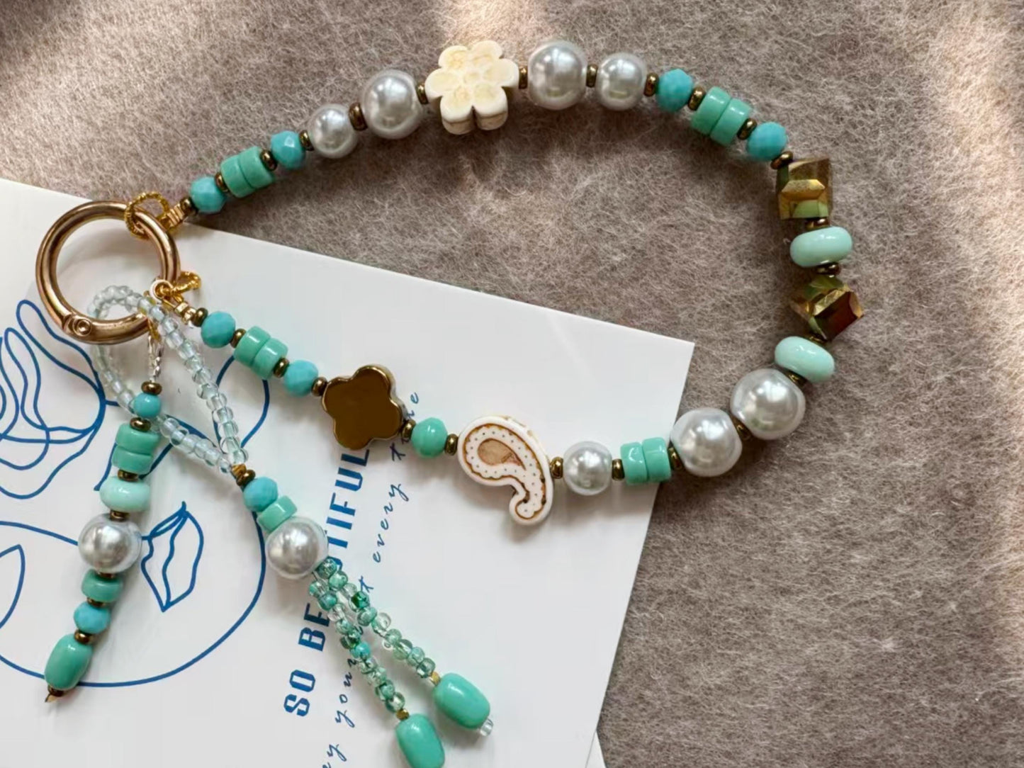 Boho Phone-Charm, Vintage Style Beaded Phone Strap, Unique Handmade Phone Accessory for Women, Key Chain