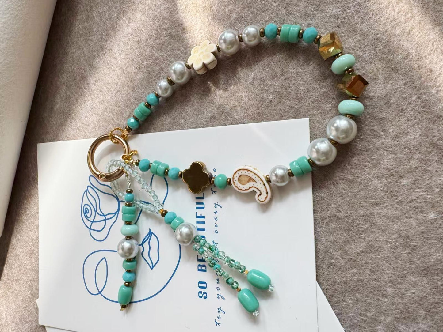 Boho Phone-Charm, Vintage Style Beaded Phone Strap, Unique Handmade Phone Accessory for Women, Key Chain