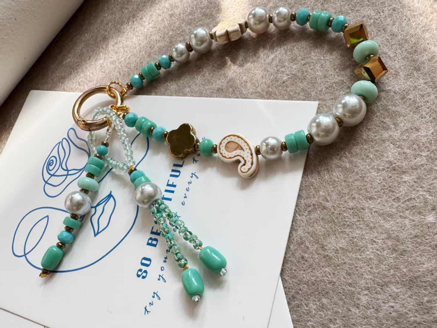 Boho Phone-Charm, Vintage Style Beaded Phone Strap, Unique Handmade Phone Accessory for Women, Key Chain
