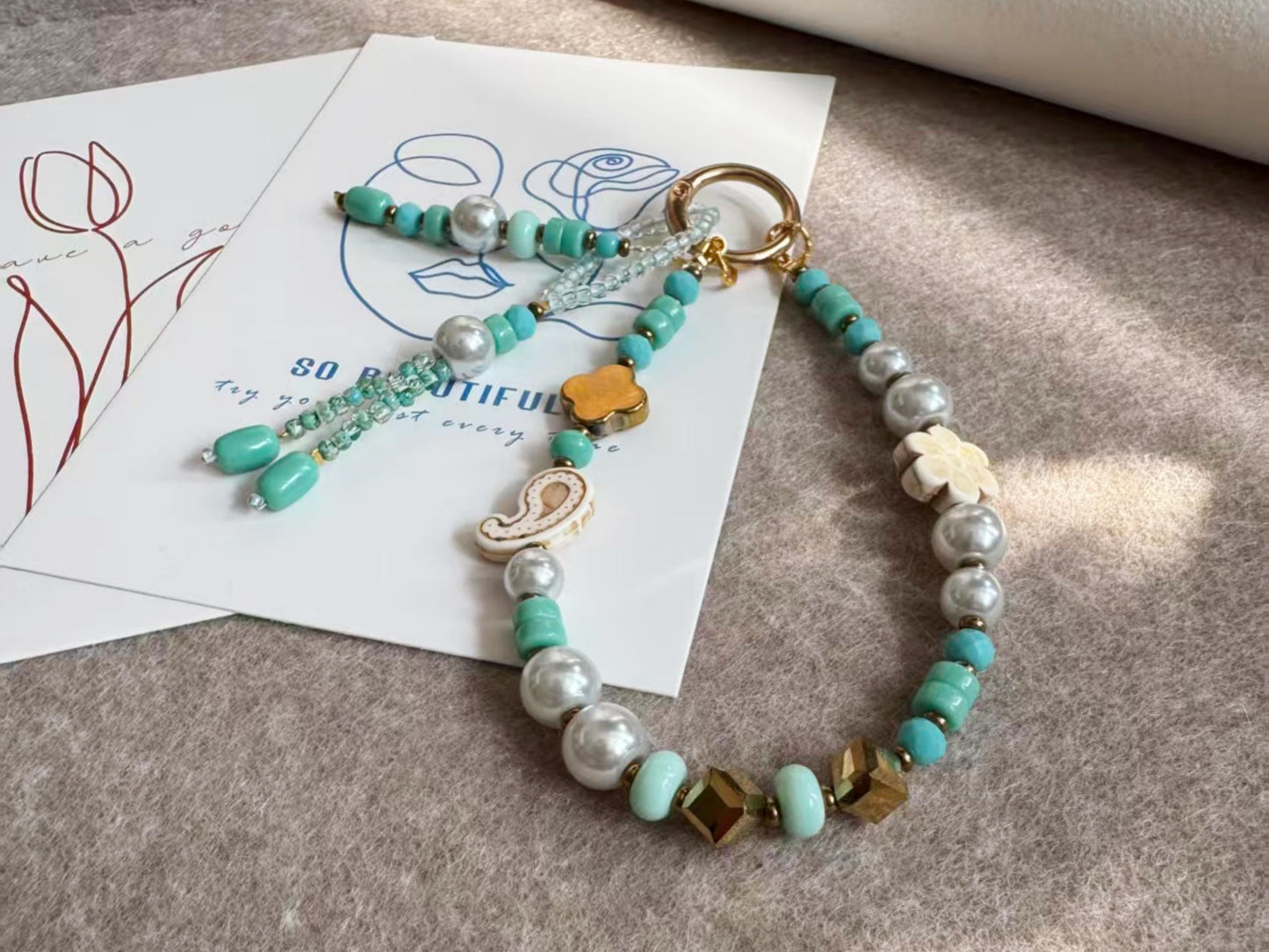 Boho Phone-Charm, Vintage Style Beaded Phone Strap, Unique Handmade Phone Accessory for Women, Key Chain